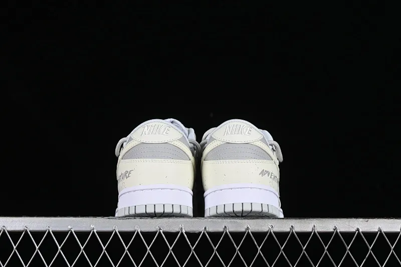 All categories Nk SB Dunk series Nk SB Dunk Low low-top sneakers Nk Dunk Low Retro Valentine's Day theme SB strap low-top casual sneakers HF0730-160